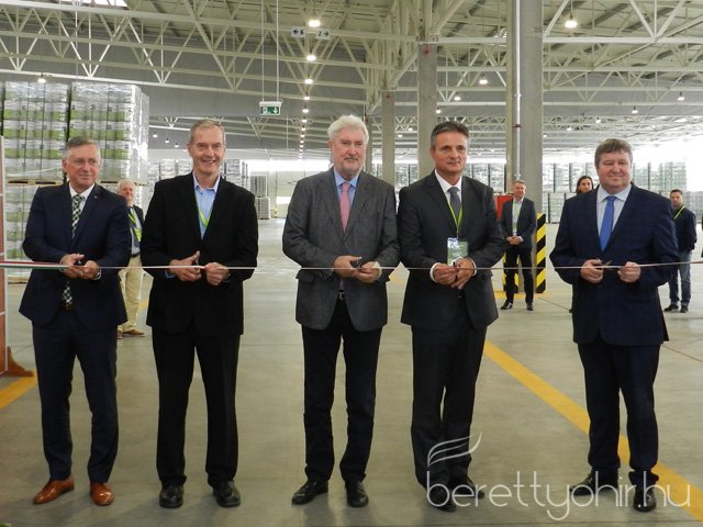 Tama raktárcsarnok átadó ünnepség 39